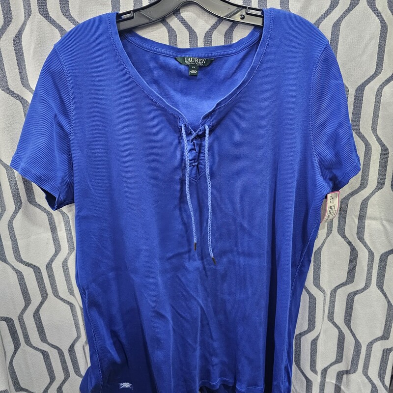 Cute short sleeve knit top in blue with form fit style.