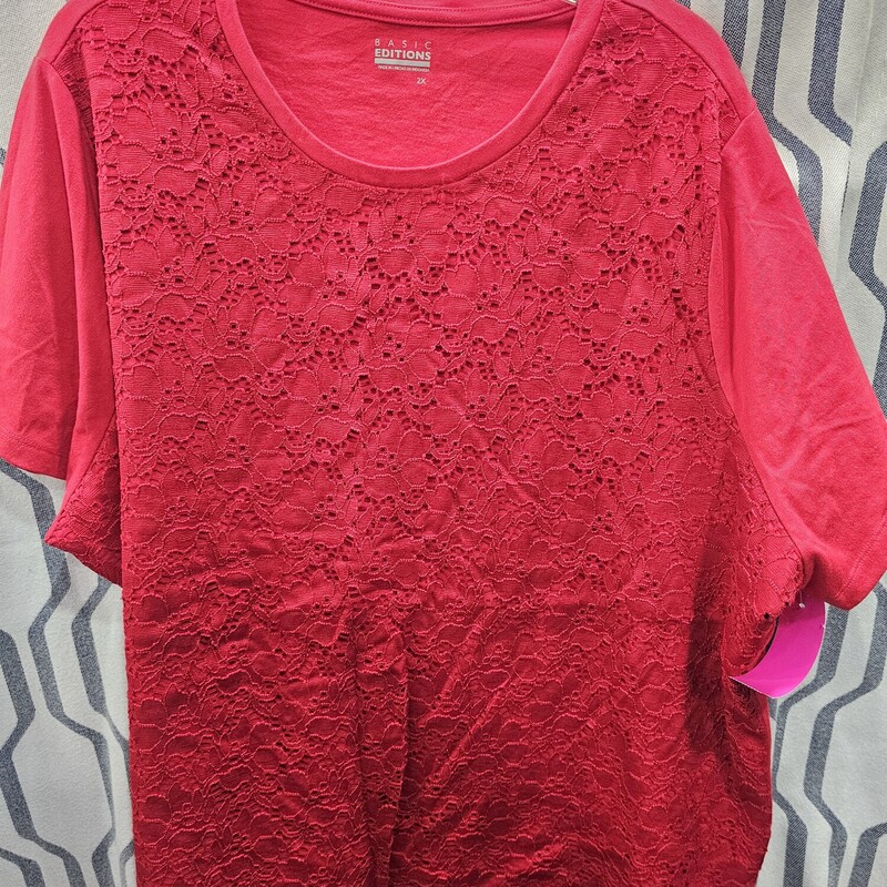 Super cute short sleeve knit top in red with lace front panel