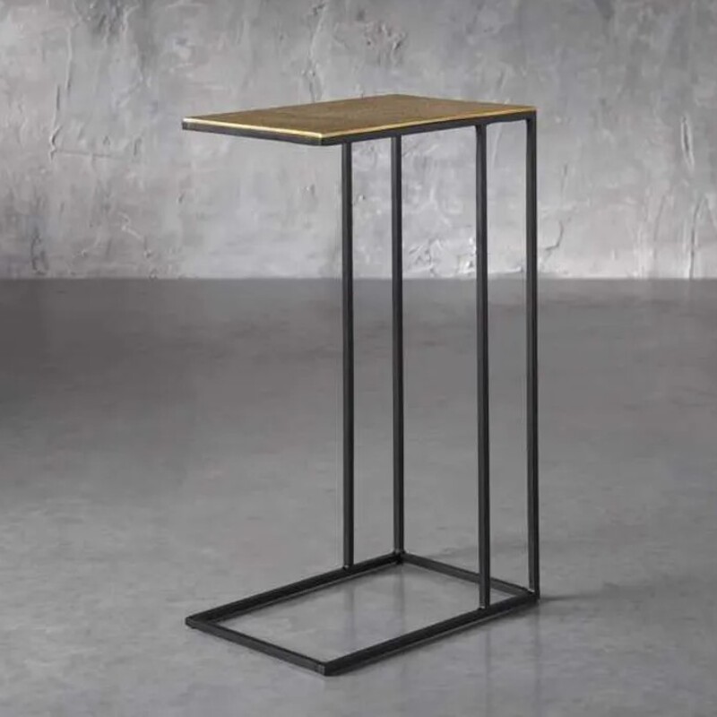 Arhaus Soma C Accent Table
Black Brass Size: 18 x 11.5 x 30H
Retails: $549.00