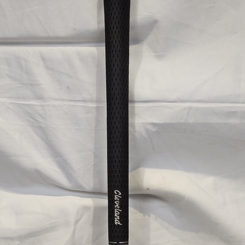 Cleveland CG Black 7 Iron Golf Club
Size: Mens 37.5 inch
Right Hand
Speed Innovation Face
Mitsubishi Rayon Bassara Graphite Shaft
Flex: Regular
Lamkin Grip

Gently Use: Excellent Condition