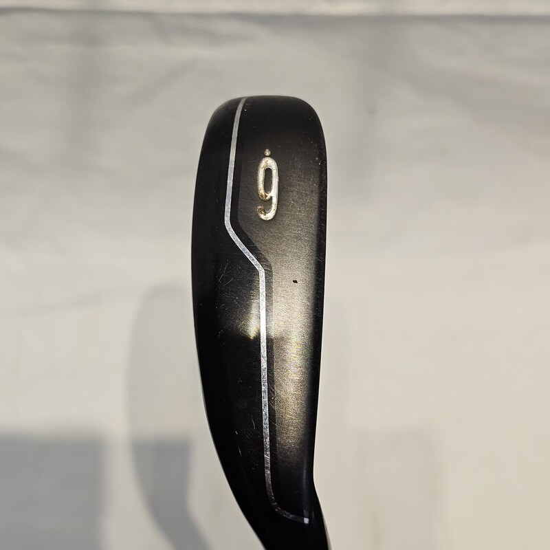 Cleveland CG Black 6 Iron Golf Club<br />
Size: Mens 38.25 inch<br />
Speed Innovation Face<br />
Mitsubishi Rayon Bassara Graphite Shaft<br />
Flex: Regular<br />
Lamkin Grip<br />
<br />
Gently Used: Excellent Condition