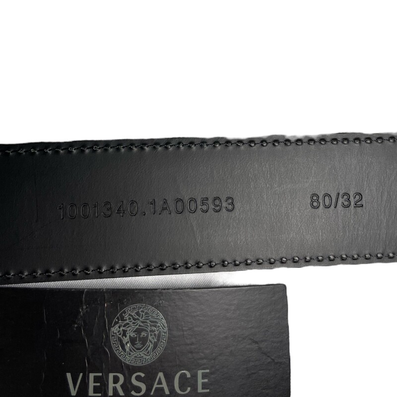 Versace Leather  Medsua<br />
Silver & Black<br />
New With Tags<br />
Size 80