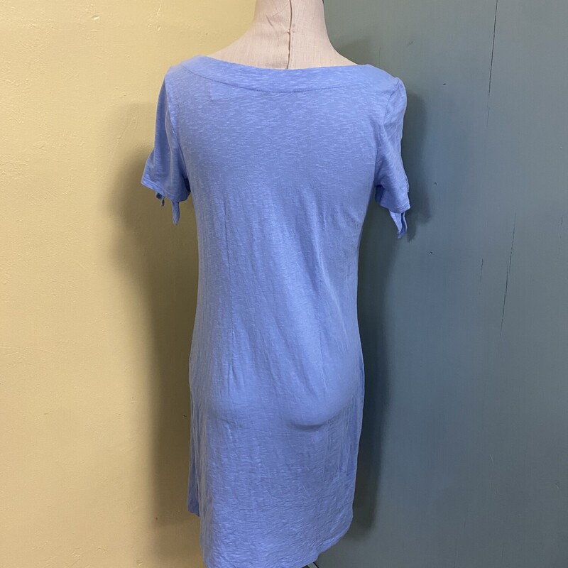 this baby blue is so beautiful
tshirt style
cute ties on the sleeves
midi link, scoop neck

Talbots, Blue, Size: S
