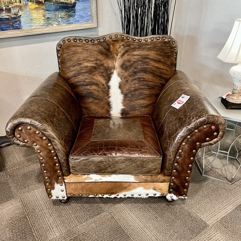 Oversize Cowhide Chair