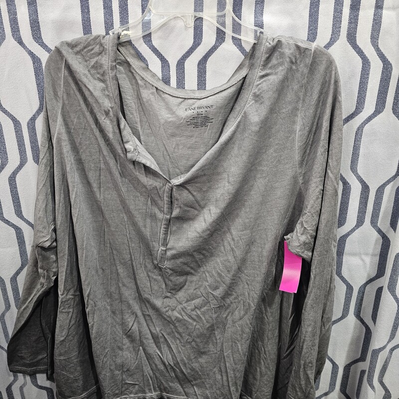 Long sleeve knit top in grey
