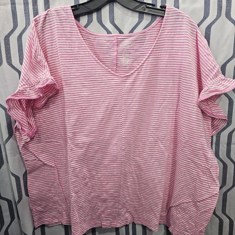Short sleeve tee in pink and white stripe