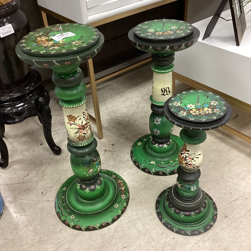 S/3 Lg Candle Holders, Green, Hand Paint<br />
10 in w x 10 in d x 28 in t