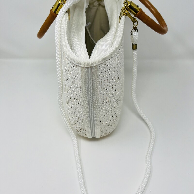 Access Handbag
White Gold & Tan
Made In Italy