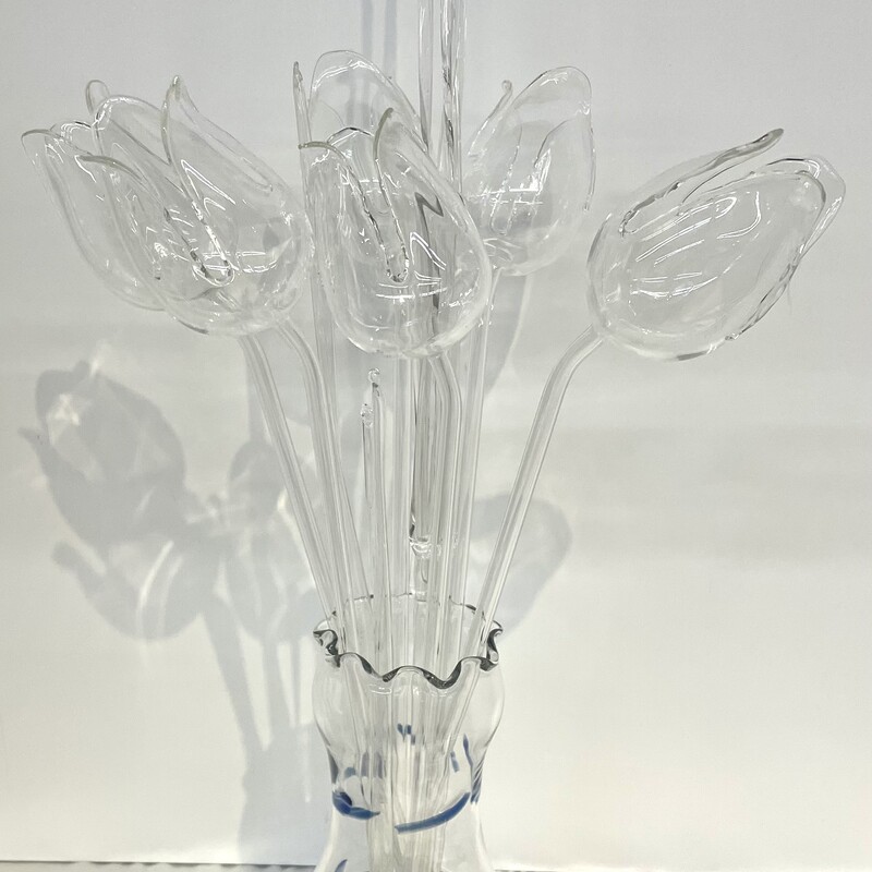 Glass Tulips In Vase
Set of 9
Clear Blue
Size: 3.5 x 19H