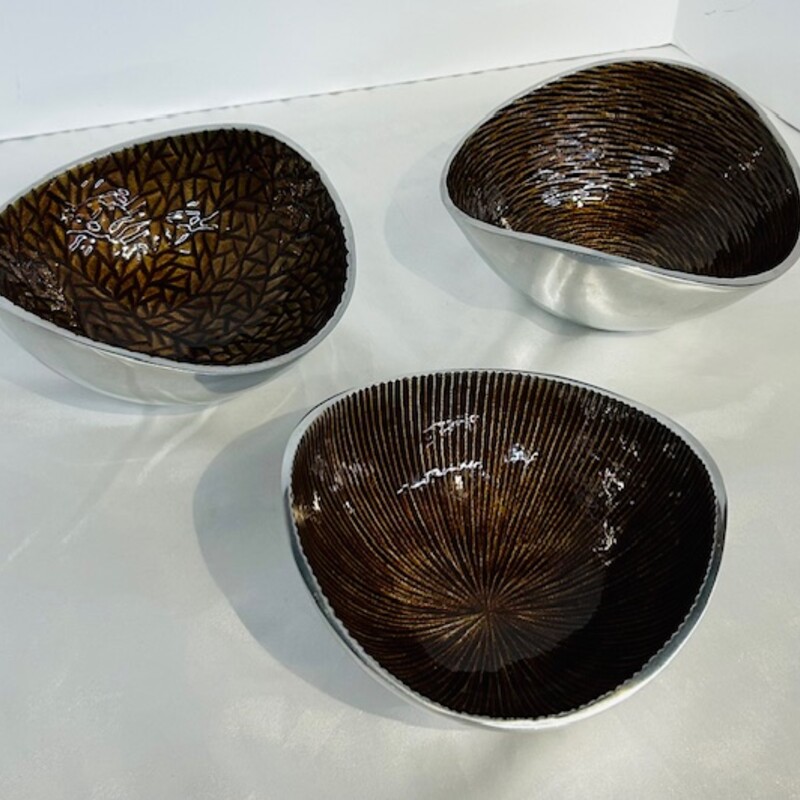 Set of 3 Simply Designz Bowls
 Brown and Silver
Size: 5x2.5H