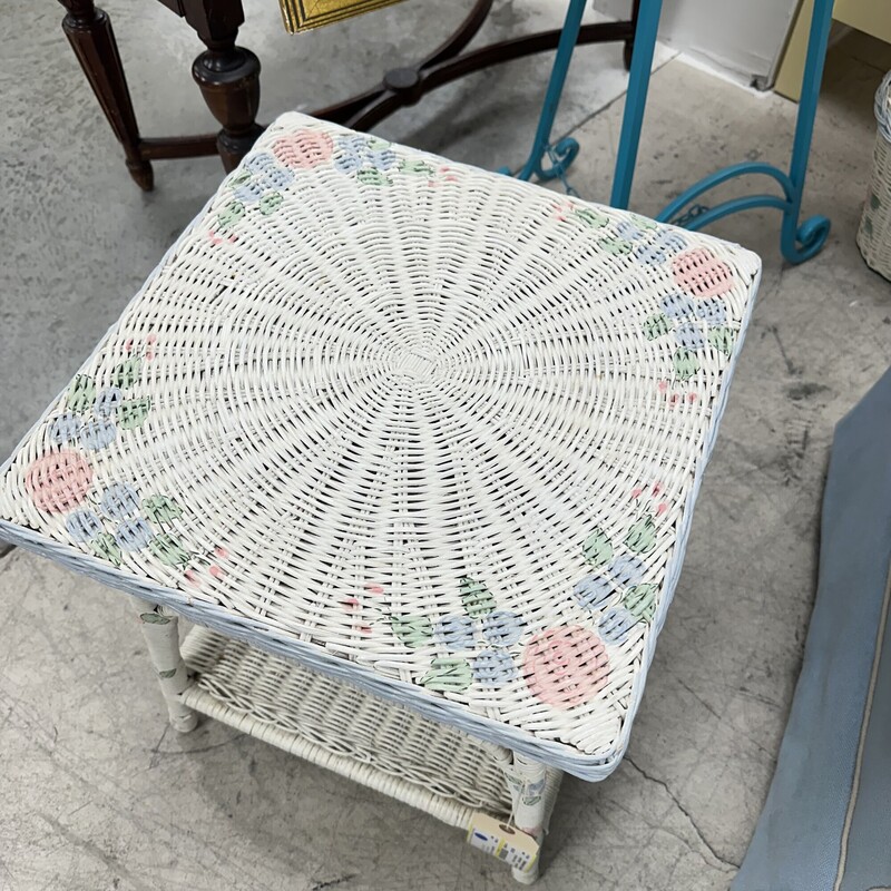 Vintage Wicker Table, Handpainted
Size: 16x16x20