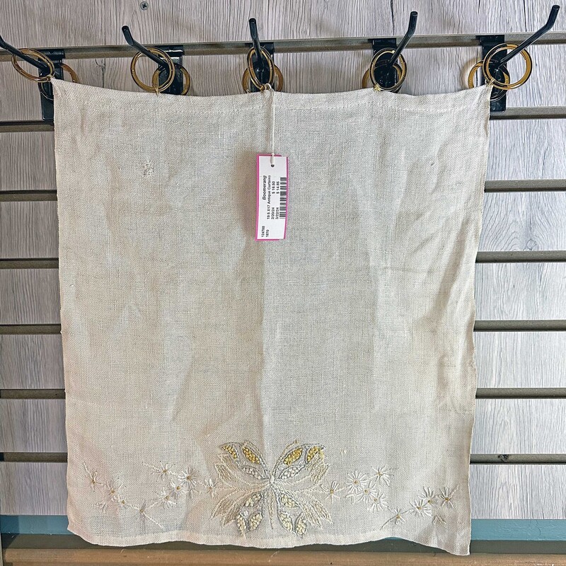 Unique Linen Antique Curtains
with Glass Rings
19.5 In x 17 In.