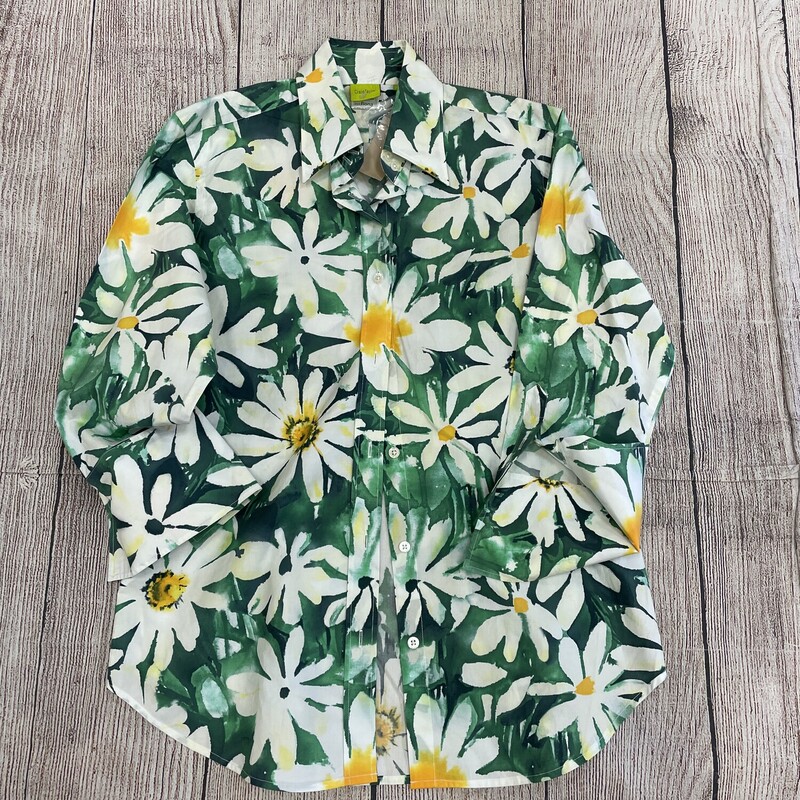 New Blouse kelly green with yellow daisies all over it  Size: Large