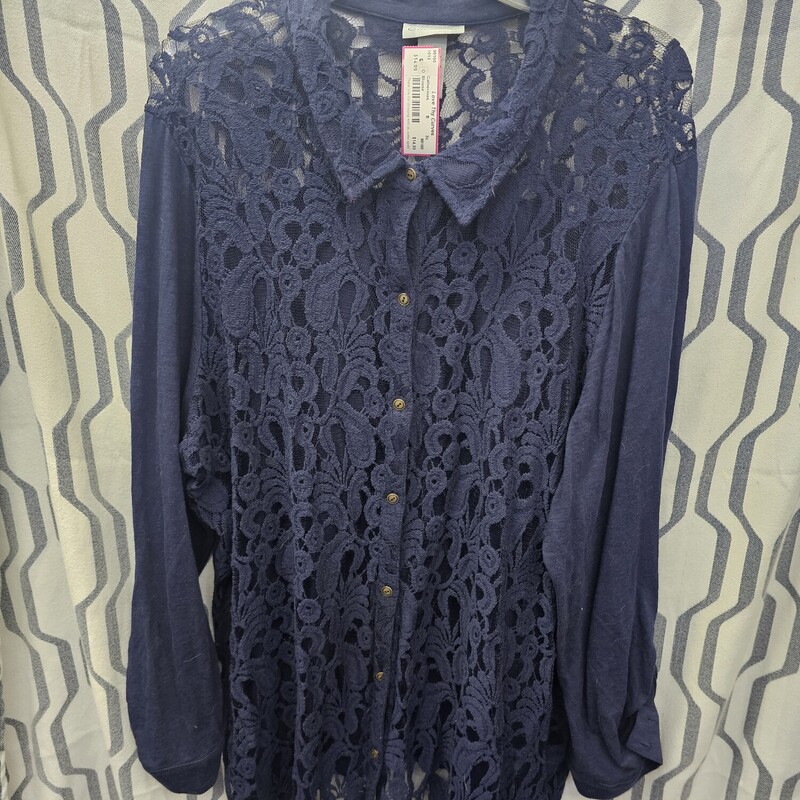 Super cute lace blouse with solid knit back panel and long sleeves. Button up front in blue