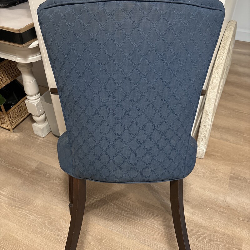 Vintage Accent Chair<br />
Blue<br />
Size: 23 X 26 In