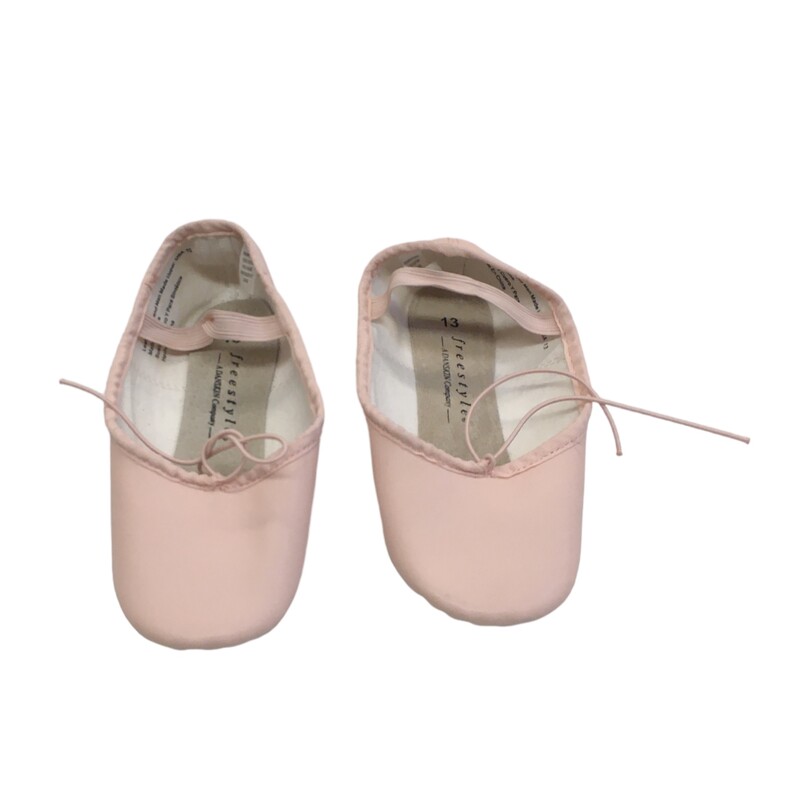 Shoes (Ballet), Girl, Size: 13

Located at Pipsqueak Resale Boutique inside the Vancouver Mall or online at:

#resalerocks #pipsqueakresale #vancouverwa #portland #reusereducerecycle #fashiononabudget #chooseused #consignment #savemoney #shoplocal #weship #keepusopen #shoplocalonline #resale #resaleboutique #mommyandme #minime #fashion #reseller

All items are photographed prior to being steamed. Cross posted, items are located at #PipsqueakResaleBoutique, payments accepted: cash, paypal & credit cards. Any flaws will be described in the comments. More pictures available with link above. Local pick up available at the #VancouverMall, tax will be added (not included in price), shipping available (not included in price, *Clothing, shoes, books & DVDs for $6.99; please contact regarding shipment of toys or other larger items), item can be placed on hold with communication, message with any questions. Join Pipsqueak Resale - Online to see all the new items! Follow us on IG @pipsqueakresale & Thanks for looking! Due to the nature of consignment, any known flaws will be described; ALL SHIPPED SALES ARE FINAL. All items are currently located inside Pipsqueak Resale Boutique as a store front items purchased on location before items are prepared for shipment will be refunded.