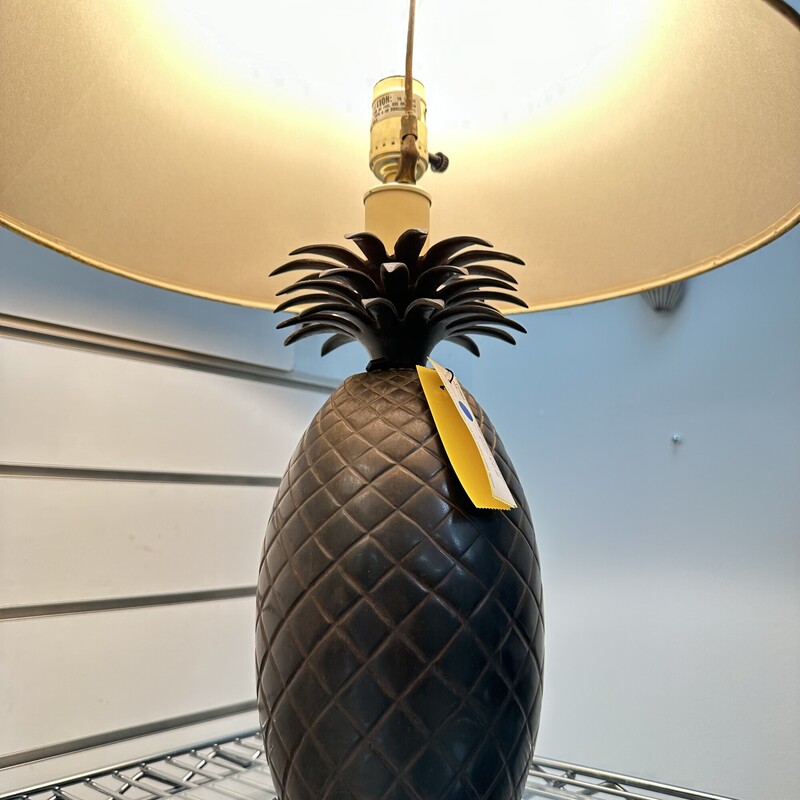 Heavy Pineapple Lamp, Gold Leaf Shade Included<br />
Size: 26in
