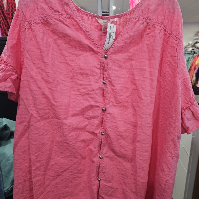 Cute summer blouse in pink and ruffles