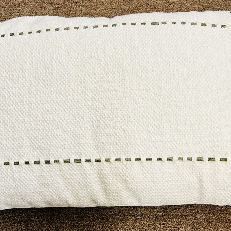 Magnolia Home Tassel Rectangle Throw Pillow
White Green
Size: 25x14H