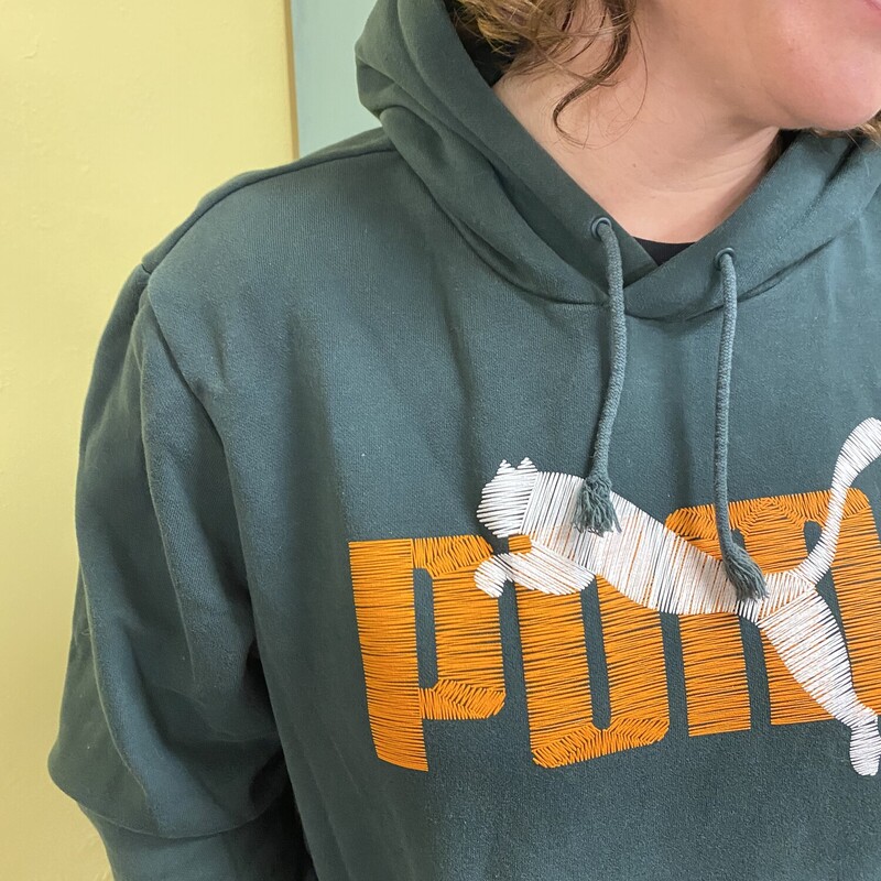 because everyone needs a hoodie during this season<br />
evergreen color, front pocket<br />
brand name<br />
Puma, Green, Size: Xl