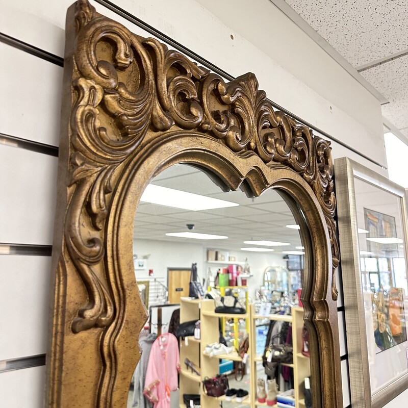 Ornate Arch Gilt Mirror, Vintage<br />
Size: 23x48