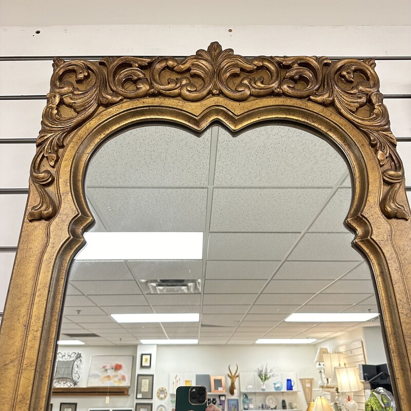 Ornate Arch Gilt Mirror, Vintage<br />
Size: 23x48