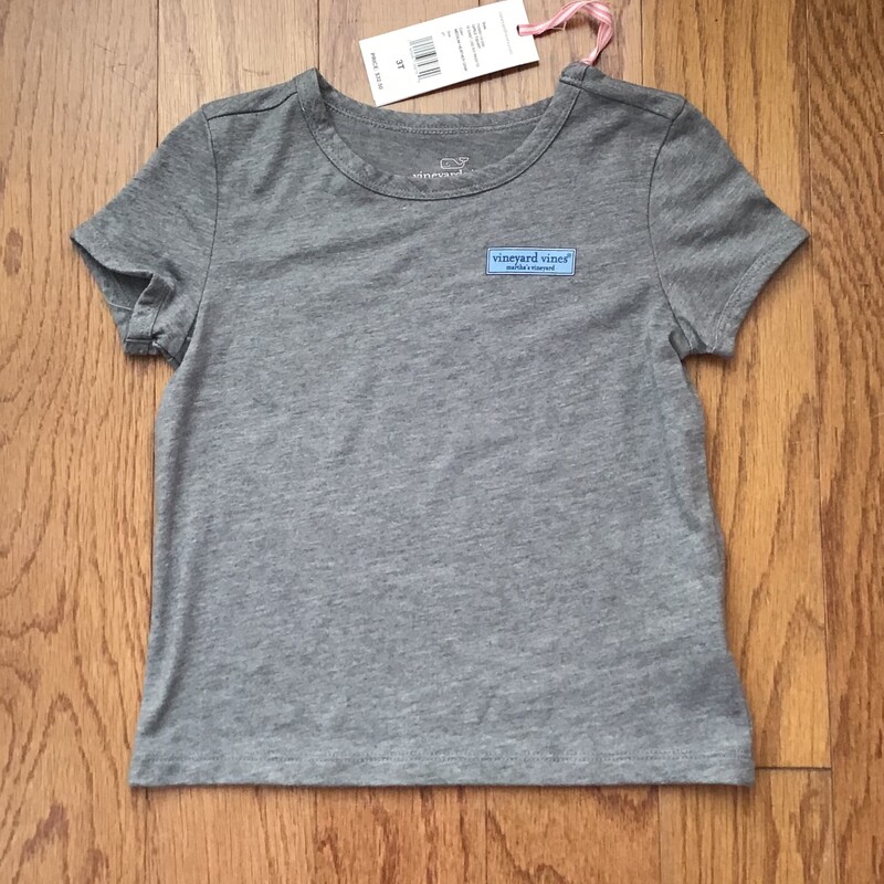 Vineyard Vines Shirt NEW, Gray, Size: 3<br />
<br />
brand new with tag<br />
<br />
FOR SHIPPING: PLEASE ALLOW AT LEAST ONE WEEK FOR SHIPMENT<br />
<br />
FOR PICK UP: PLEASE ALLOW 2 DAYS TO FIND AND GATHER YOUR ITEMS<br />
<br />
ALL ONLINE SALES ARE FINAL.<br />
NO RETURNS<br />
REFUNDS<br />
OR EXCHANGES<br />
<br />
THANK YOU FOR SHOPPING SMALL!