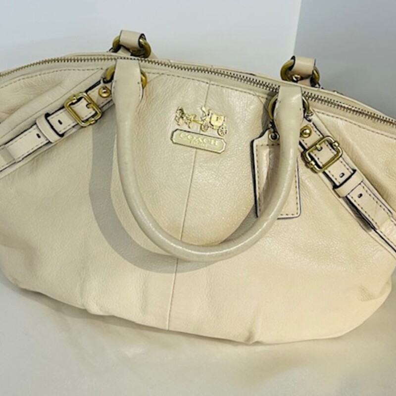 Coach Madison Sophia Leather Handbag
Cream Gold
Size: 14x9H