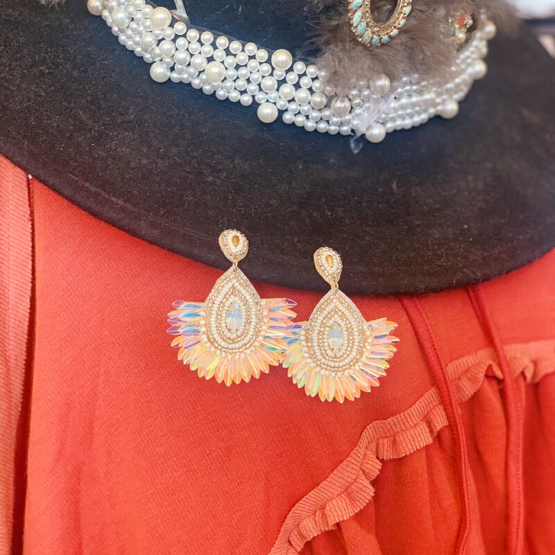 The perfect statement earrings! Super lightweight for comfort! Dress them up or down!