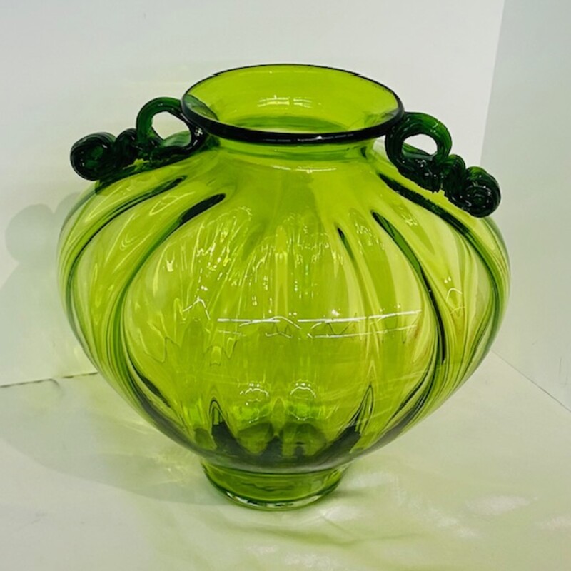 Blown Glass Ribbed Wide Vase
Green
Size: 10x10H