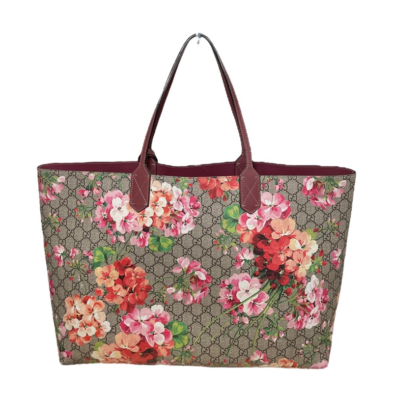 Gucci GG Supreme Blooms Medium Reversible Tote

Size: Medium

Dimensions:
Shoulder Strap Drop: 8
Height: 11
Width: 14.5
Depth: 4.75

GG Supreme & Blooms Print
Leather Trim
Dual Shoulder Straps
Leather Trim Embellishment
Leather Lining
Open Top
Includes Luggage Tag

Note: Wear on the bottom corners of the handbag