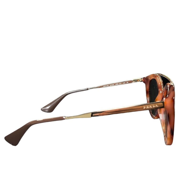 Prada Spr23s Sunglasses

Lens: 52mm
Bridge: 22mm
Temple: 140mm