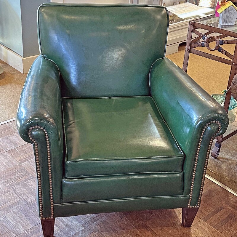 Green Club Chair
32 In Wide x 33 In Deep x 33 In Tall.