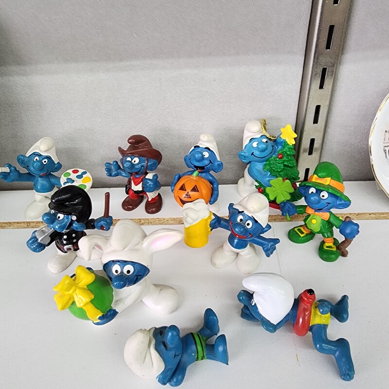 Smurf, Leprechaun, Size: 2 In<br />
Others available<br />
Contact store for shipping