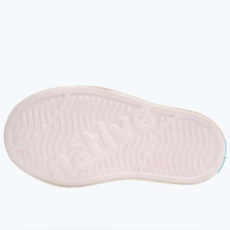 Native Jefferson Child, Milk Pink, Size: C13<br />
<br />
It's the leader of lite-ness and our original EVA all-star, the uncompromisable Jefferson. Like any reigning ruler of the ring, the Jefferson encompasses all of the fine features that you'd expect from a Native shoe. It's shock absorbent, odor resistant, hand-washable, and comes in an infinite assortment of colors and treatments. Capabilities clouds could only dream of.<br />
<br />
MATERIALS<br />
Rubber Rand and Toe<br />
Injection Molded EVA Construction