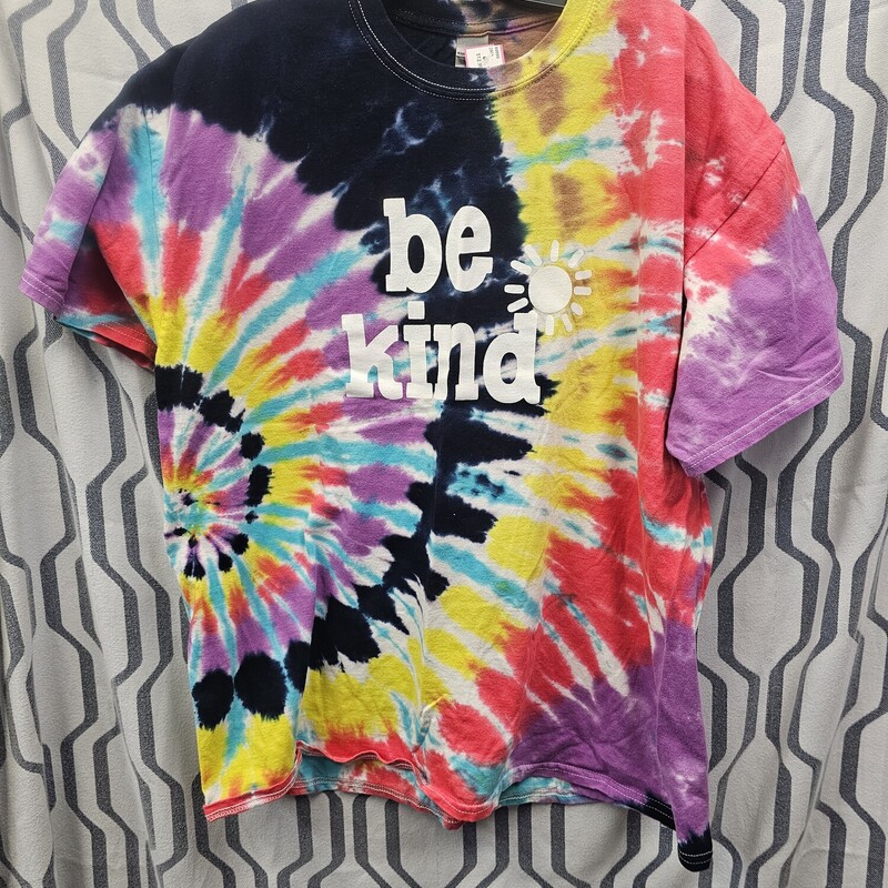 Tee, Tie Dye, Size: XL
Short Sleeve Tie Dyed tee with white lettering
Be Kind