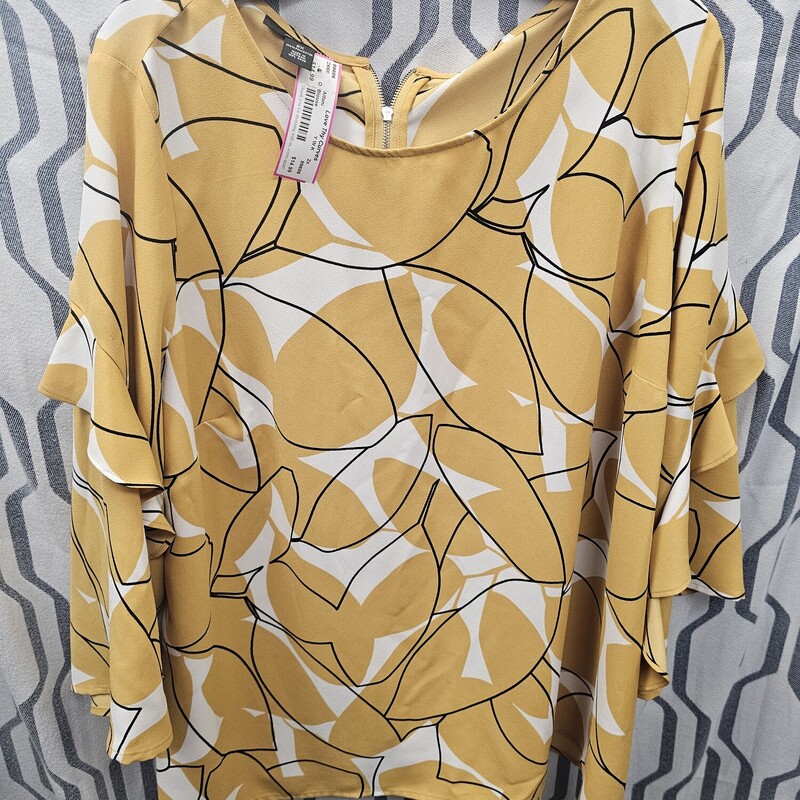 Beautiful blouse in yellow white and black print with ruffled half sleeves