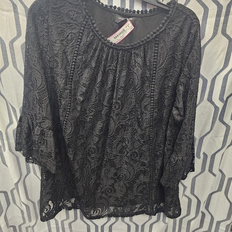 Black lace blouse with half sleeves and OMG how pretty!