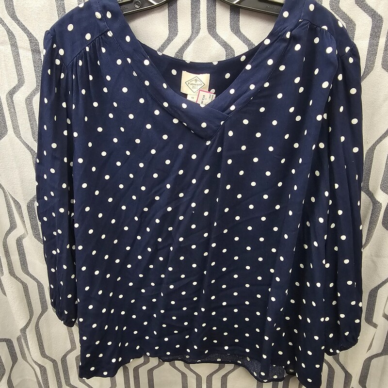 Half sleeve blouse in blue with white polka dots