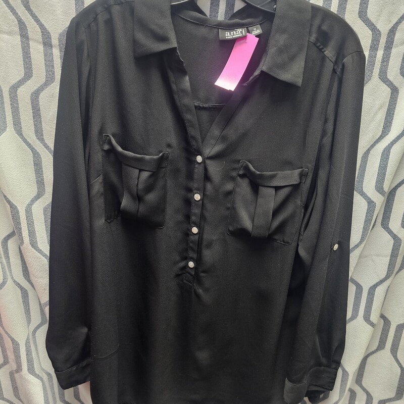 Long sleeve to half sleeve blouse in black.