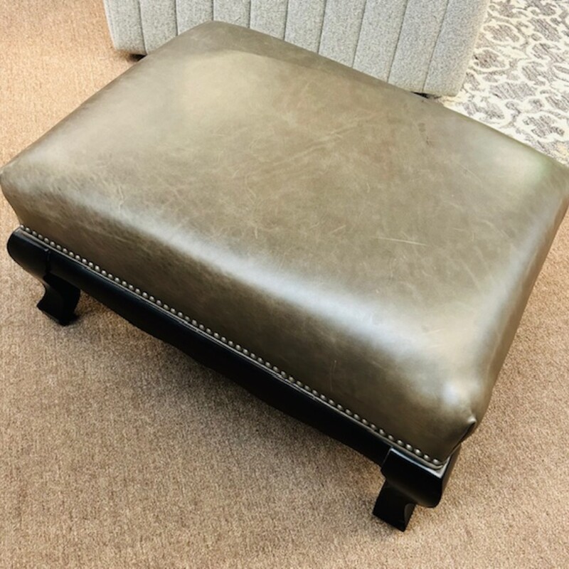Arhaus Leather Nailhead Ottoman/Footstool
Gray Black Silver Size: 27 x 19.5 x 15H
As Is - very light marks in leather