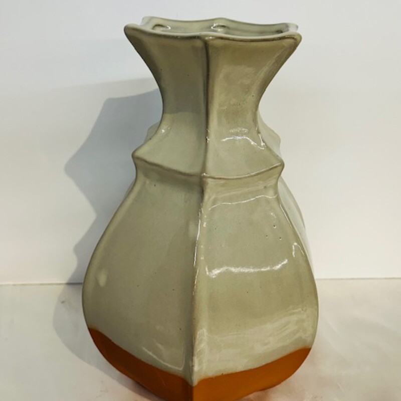 West Elm Dipped Terracotta Vase
Lt. Gray Orange
Size: 7 x 10H