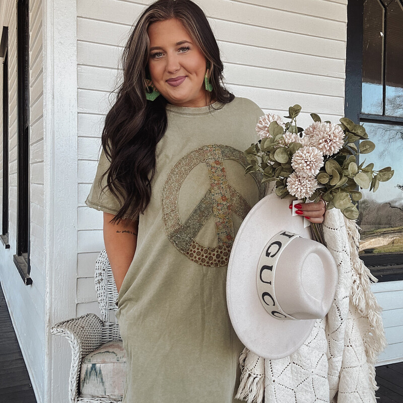 The perfect boho t-shirt dress for any occasion! In this stunning Olive color, you are sure to be in style!
Available in sizes Small, Medium, and Large.
Madison is wearing a size Large.
Anna is wearing a size Small.