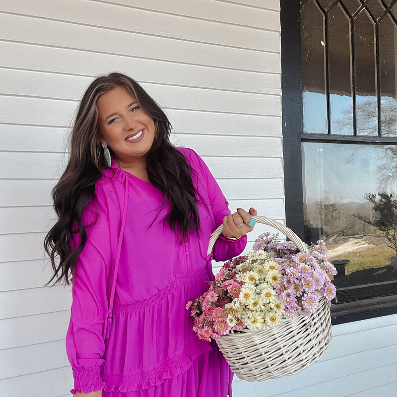 The perfect dress for Spring or Easter! The color will make anybody's outfit POP!
Available in sizes Small, Medium, and Large.
Madison is wearing a size Large.
Anna is wearing a size Small.