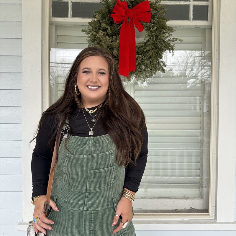 Pair these super fun distressed overalls with a longsleeve top and a hat! Perfect for chilly fall weather!
Available in sizes Small, Medium, Large, and X-Large.
Madison is wearing a size X-Large.