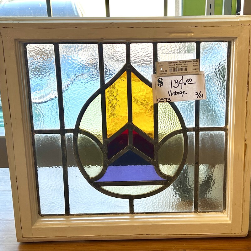 Vintage Stained Glass
Size: 19x19
