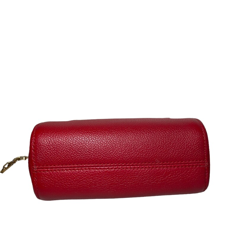Louis Vuitton St Germain, Red, Size: BB
Louis Vuitton Crossbody Bag
From the 2016
Red Empreinte Leather
Brass Hardware
Chain-Link Shoulder Strap
Leather Trim Embellishment
Alcantara Lining & Single Interior Pocket
Push-Lock Closure at Front

Dimensions:
Height: 5.75
Width: 7
Depth: 2.75
Some minor wear on corners