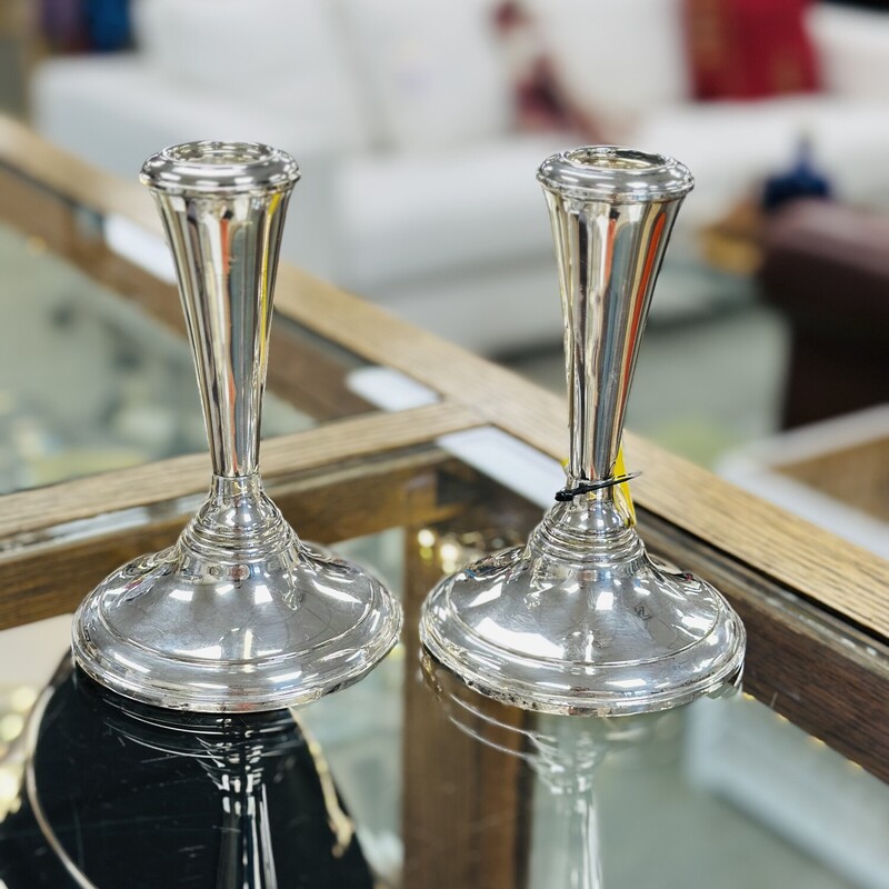 Two Sterling Silver Candlesticks, Round. Sold together as a PAIR.
Size: 6in H