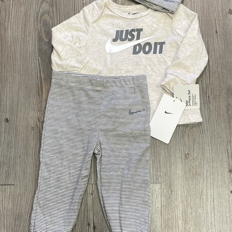 Nike Clothing 3pc Set, Grey, Size: 9M
NEW!