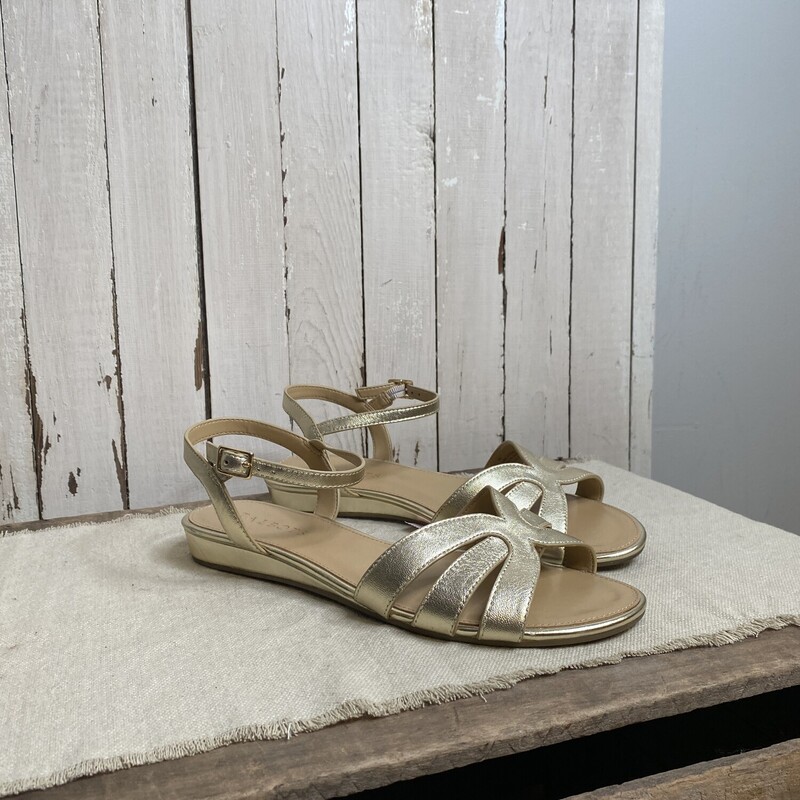 Sandals Talbots NEW, Gold, Size: 9